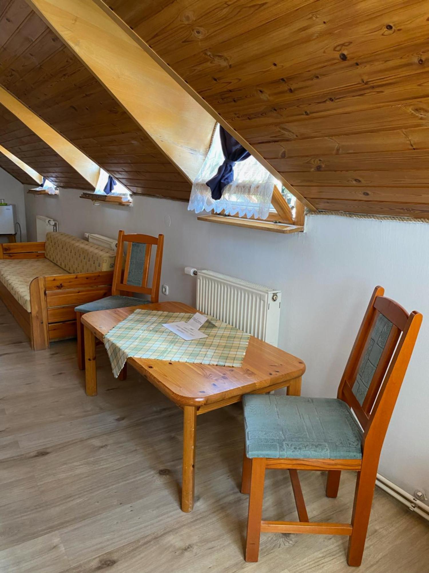 Katalinkert Panzio Bed & Breakfast Gyor Exterior photo
